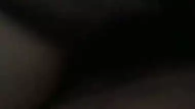 Padosi gori bhabhi ki chut me mera lund