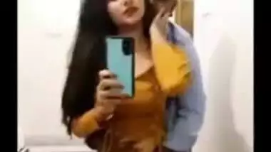 Bihar cheating aunty with lover taking nude selfies for hubby! Desi MMS