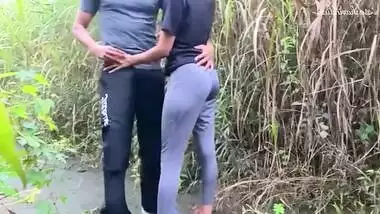 Public Pic Up Girl In Jogging Path And Fucked Her Very Risky Public - Indian Actress