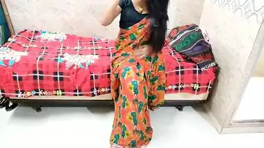 Married Desi knows who to call when she is horny and craves XXX stick