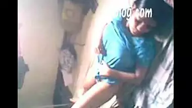 Village sex scandal – Indian young house wife fucked by nextdoor guy in daylight