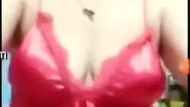 Nice Indian mom is filled with a desire to film solo XXX video