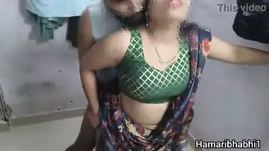 Indian Xxx Desi Sex Hot Bhabhi ki Chudai Saree Utha Ke. Desi Hindi BF Video.