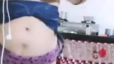 Desi housewife takes clothes off till she is naked in solo XXX video