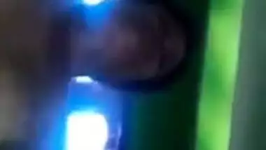 Desi MILF XXX video where she is penetrated by the young man on camera