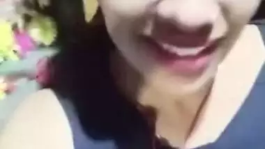 Married Tamil girl shows cute boobs on cam for lover