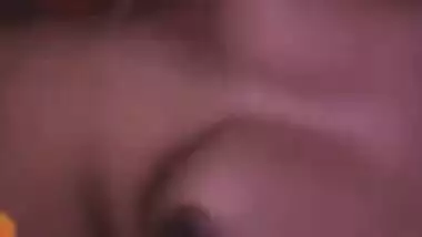 Desi close-up XXX video where she strips down and shows off everything