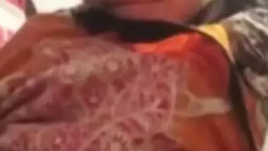 Beautiful Cute Paki Girl Showing Boobs And Beautiful Shaved Pussy 3 Clips Part 2