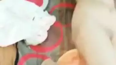 Desi XXX wife spreads legs to show off pussy in hot nude MMS video