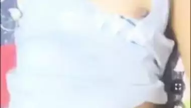 Desi woman has a lot of subscribers thanks to XXX content she films