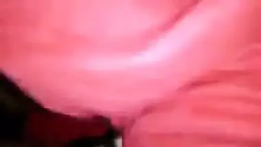 Desi slut runs the risk of divorce after XXX buddy uploads MMS video