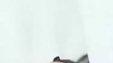 Modest Desi gal with saggy XXX tits changes clothes in front of cam