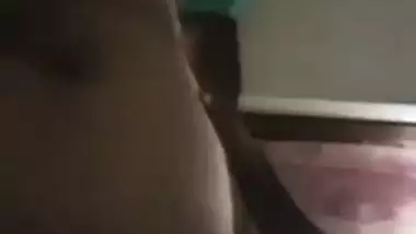 Kinky husband records his Pakistani xxx MMS with his wife