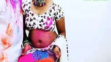 Happy Holi Ghar Par Koi Nahi Hai Jab Tak Hamari Chudai Ho Jaye