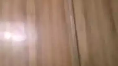 Beautiful Desi chick showing her nude body shapes and dildoing her pussy XXX