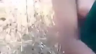 Dehati desi slut outdoor nude show