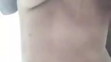 Tamil aunty xxx MMS of a nude lady fucks on a live stream