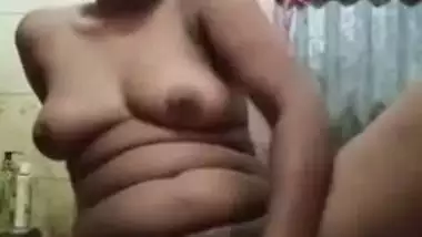 Barishal BD girl pussy fingering selfie