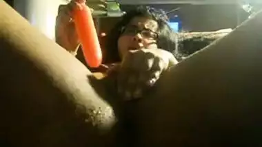 Desi wife uses new sex toy for XXX vagina stimulation in webcam Bhabhi show
