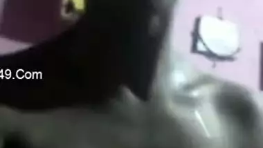 New amateur XXX selfie with a Desi babe posing with her tits shown
