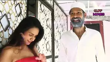 Cute Indian XXX girl have a hardcore sex with her daddy