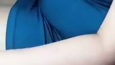 Indian sex diva during ride permits naughty BF to touch her XXX breasts