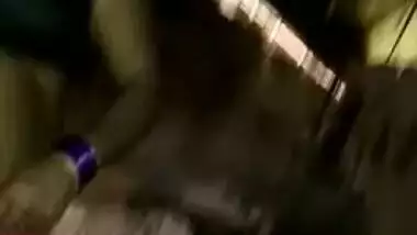 Amateur Desi whore gives a hot XXX blowjob to new boyfriend in the dark
