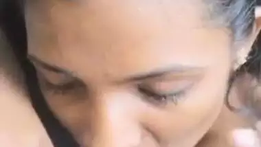 Guy cums on his GF’s face during hot outdoor sex