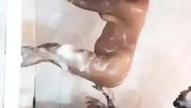 Horny Desi XXX slut have a hardcore sex with her client in bathtub