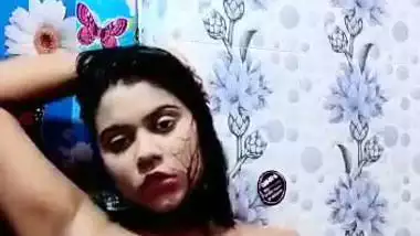 Bangla model Sameera bathing clip