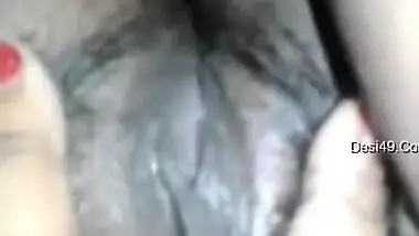 Today Exclusive- Sexy Desi Bhabhi Showing Her Boob And Pussy On Video Call