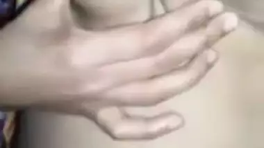 Desi outie pussy and small breasts in close-up MMS video of XXX actress