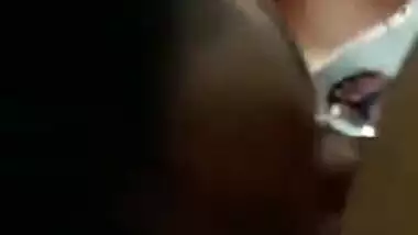 Hot Desi aunty gives a slow blowjob in this amateur gonzo XXX video