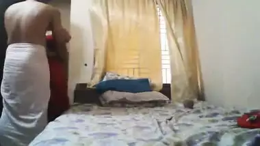 Guy asks Desi wife to spread legs on camera and she doesn't mind