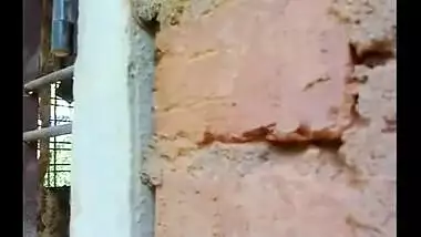 Hindisex movie scene of a desi pair enjoying outdoor sex in their new house