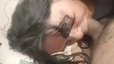 Hard Dick Sucking Girl Records A Video While Bf Is Working