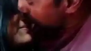 Indian lovers exchange XXX kisses before becoming in mood for sex