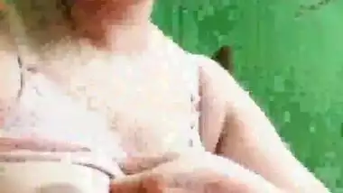 Desi MILF big Naked Boobs erect nipples and pink choot show to lover