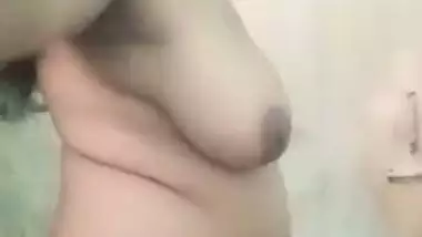 Huge boobs boudi naked in bathroom before sex