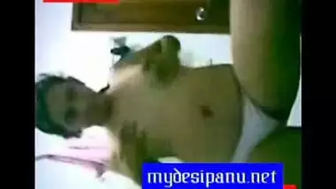 Paki hot girl front of cam on her lover’s request mms