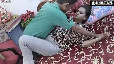 STUDENT’S FATHER REAL ANAL FUCK DESI PORN VIDEO WITH HOT LADY TEACHER ( HINDI AUDIO )