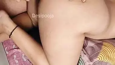 Indian Muslim Chubby Bhabi Fucked Hard From Bottle, And Ass Fingered Loud Moaning !