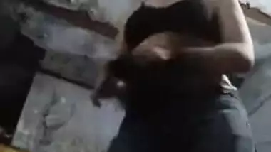 No problems for Indian woman to take XXX clothes off in sex video