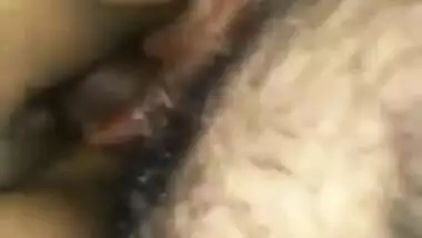 Amateur Indian guy films how he fucks XXX cunny during chudai with GF
