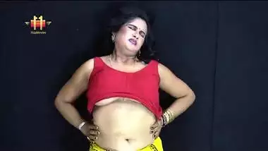Famous Desi porn diva reveals her curvy XXX body in fashion shoot