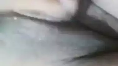 Desi woman takes everything off item by item for XXX posing in the nude