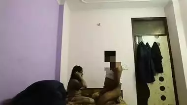 Chudai encounter in hotel begins for horny Desi man with XXX blowjob