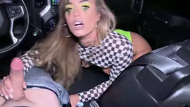 PAWG Kelsi Monroe Dresses Up for A Spooky Halloween and Gets Fucked Outdoors at Night