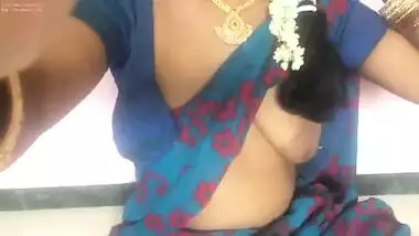 My servant showing her pussy and boobs for attracting me for a fuck