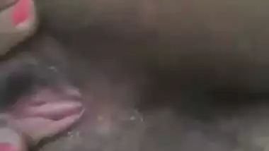 Indian nude girl shows her hairy wet pussy